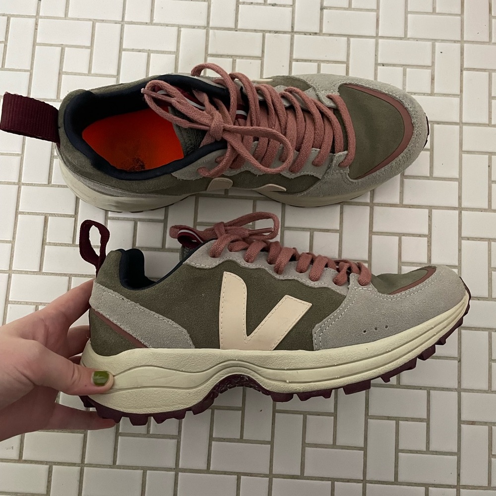 Veja Venturi Sneakers